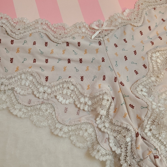 Rare VTG Victoria's Secret Smooth Microfiber Lace Cheeky Panty Size Lg - Picture 2 of 6